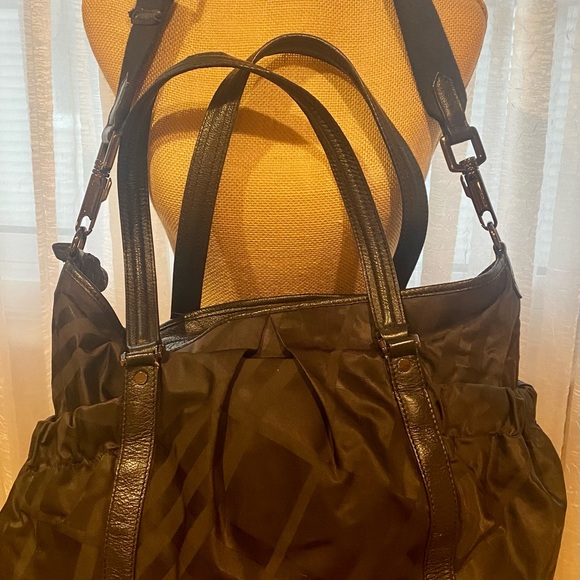 Burberry tonal nylon diaper bag with changing pad and dust bag - Picture 2 of 16